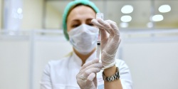 В столице запустят программу стимулирования вакцинации россиян старше 18 лет