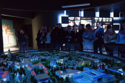 Глава Минстроя России Ирек Файзуллин на выставке-форуме «Россия» посетил Павильон «Атом»