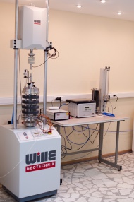 20 Универсальная высокочастотная установка проведения динамических испытаний на сжатие APS Wille LO7060/SP05  с  дополнительным приводом для создания циклической нагрузки 5кН/5Гц  