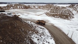 В России начнут строить трассы из отходов 